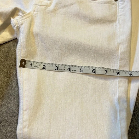 PAIGE Skyline Denim, White. Size 25. - Picture 11 of 11